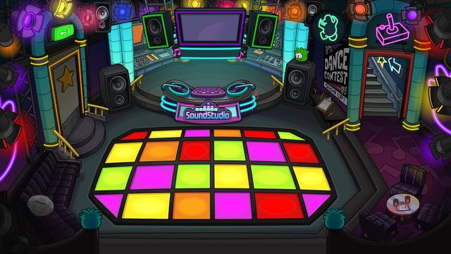 New Club Penguin Screenshot